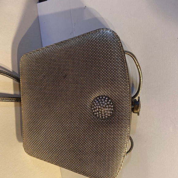 Albert Nipon Gold Textured Leather Crossbody Shoulder Bag rhinestone medallion - Picture 11 of 11